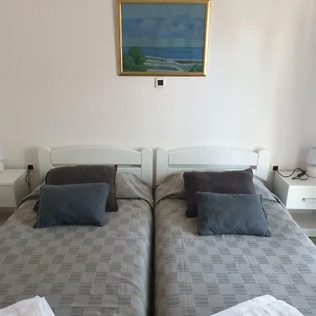 And V&m Guest house Murine