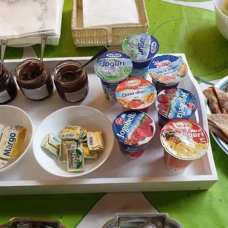 Πανσιόν And V&m 4*